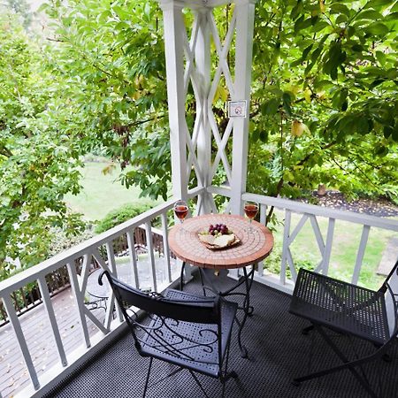 10 Fitch Luxurious Romantic Inn Auburn Exterior photo