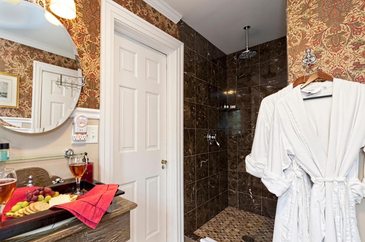 10 Fitch Luxurious Romantic Inn Auburn Exterior photo