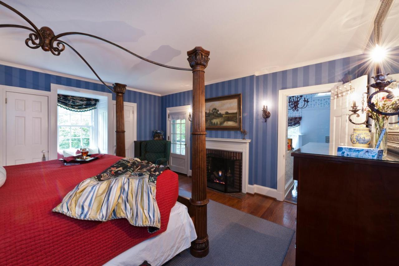 10 Fitch Luxurious Romantic Inn Auburn Exterior photo